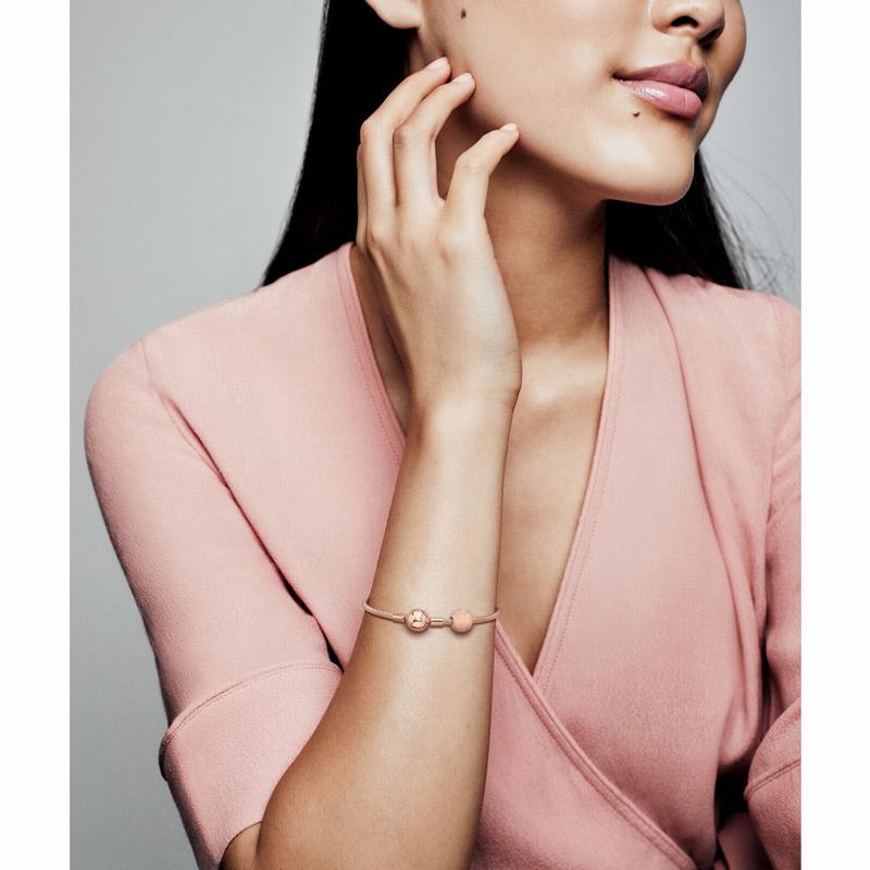 Pandora Rose™ Matte Brilliance Charm Egypt IO4179256